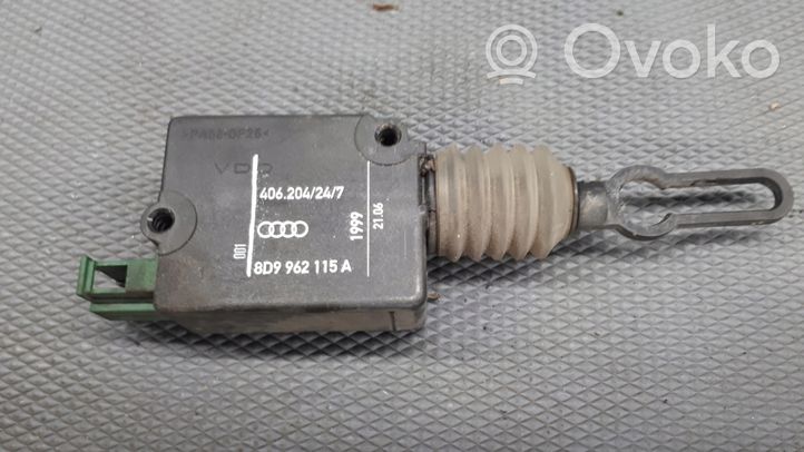 Audi A4 S4 B5 8D Serratura del tappo del serbatoio del carburante 8d9962115a