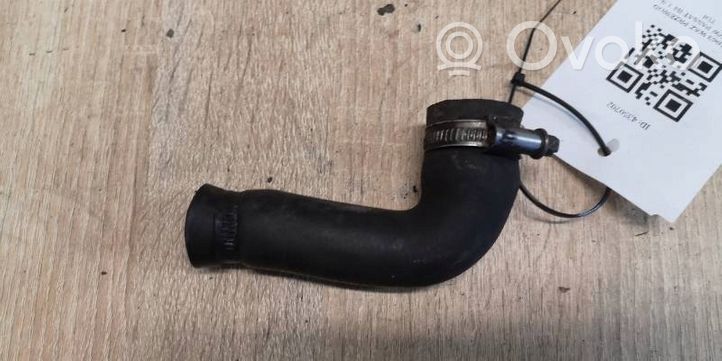 Volkswagen PASSAT B4 Tube d'admission d'air 048121063