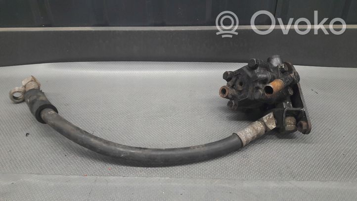 Nissan Bluebird Pompe de direction assistée 4911005E00