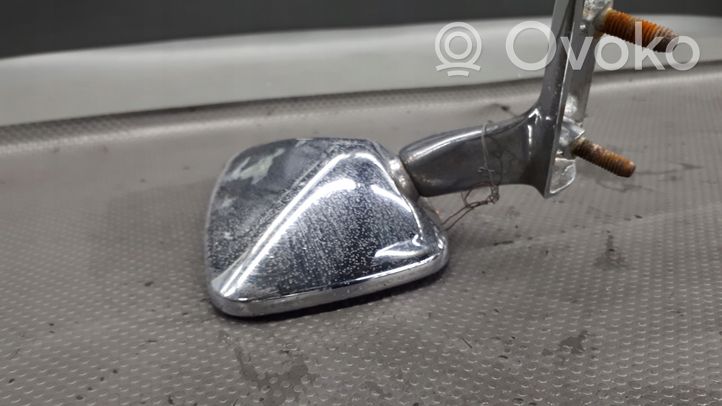 Volkswagen Jetta I Manual wing mirror 