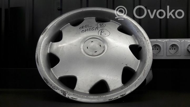 Opel Omega B1 R15 wheel hub/cap/trim 90538122BH