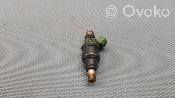 Mazda 323 F Injecteur de carburant INP484