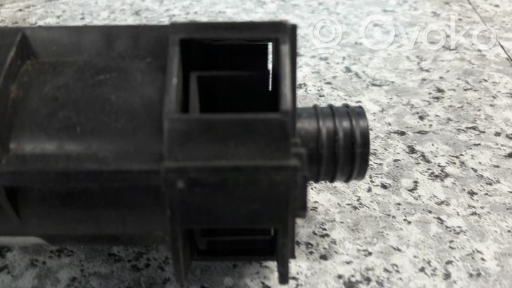 Mercedes-Benz E W124 Sensor de temperatura interna 0008301908