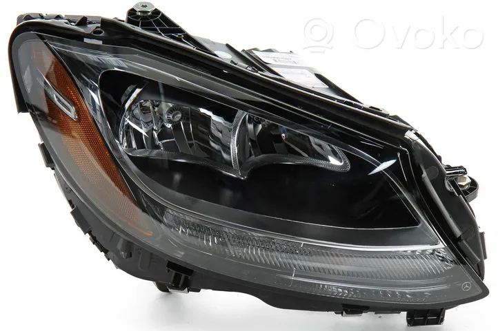 Mercedes-Benz C AMG W205 Lampa przednia A2059067202