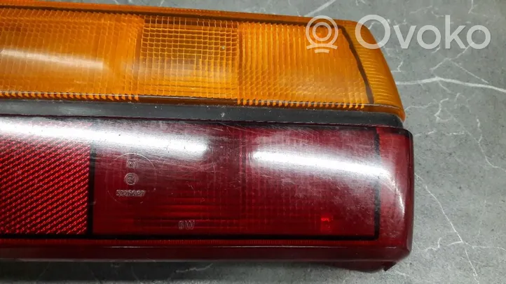 Audi 80 B1 Lampa tylna 823945112