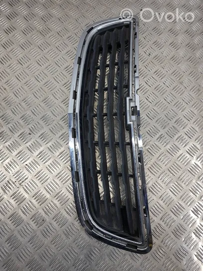 Chevrolet Trax Grille calandre supérieure de pare-chocs avant 95235143