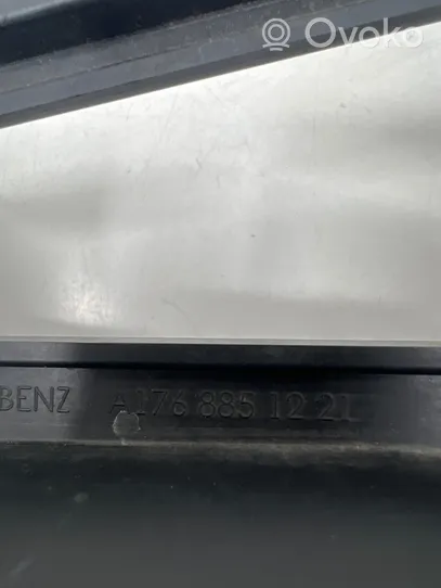 Mercedes-Benz A W176 Staffa di rinforzo montaggio del paraurti posteriore A1768851224