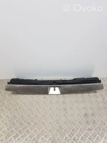 Mercedes-Benz C W204 Rivestimento di protezione sottoporta del bagagliaio/baule A2046906541