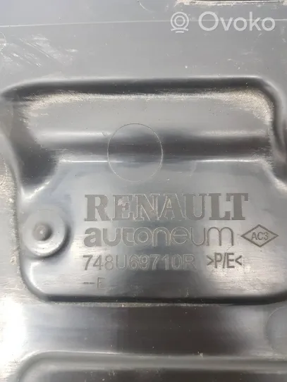 Renault Clio V Šoninė dugno apsauga 748U69710R