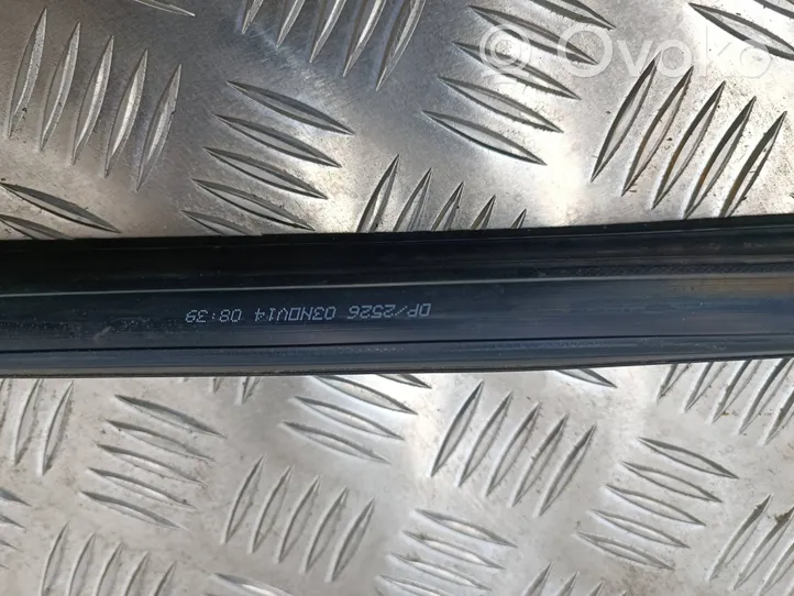Mercedes-Benz ML W166 Priekinė sandarinimo guma (ant durų) A1667252300