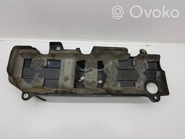 Toyota Land Cruiser (J100) Couvercle cache moteur 