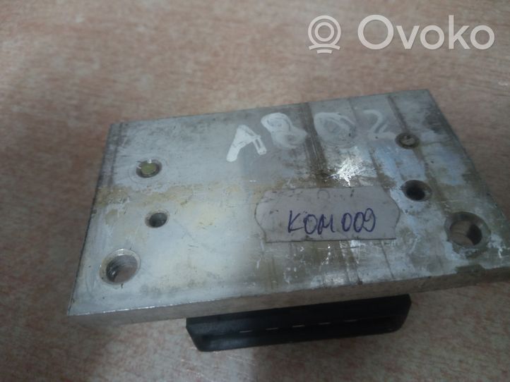 Audi 80 90 B2 Amplificatore centralina di accensione 211905351D