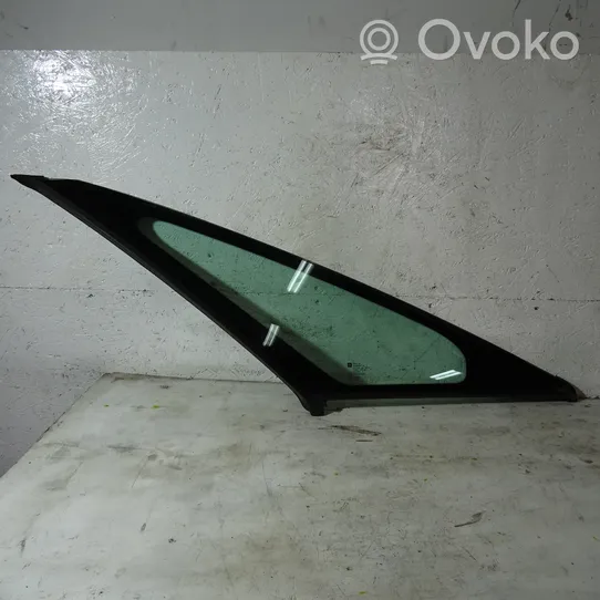 Opel Zafira C Front door vent window glass four-door 