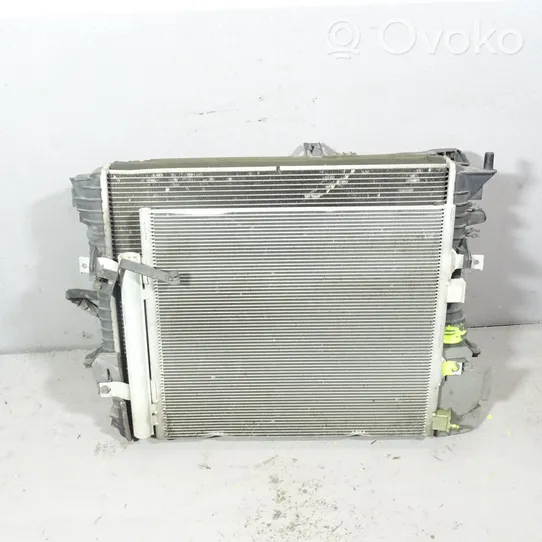 Jaguar XJ X351 Coolant radiator 