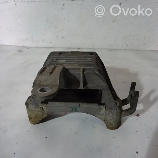 Opel Astra J Poduszka silnika 13248472