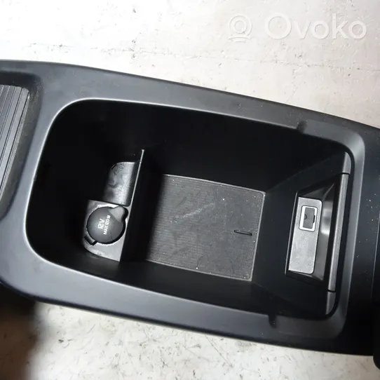 Volvo V40 Console centrale 