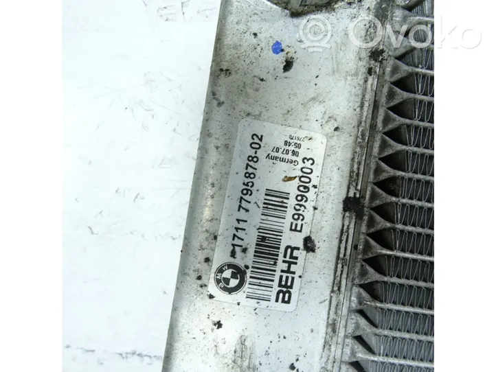 BMW 5 E60 E61 Radiateur de refroidissement 7795878