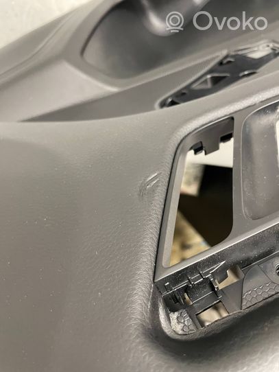 Porsche Macan Rivestimento del pannello della portiera anteriore 95B867011