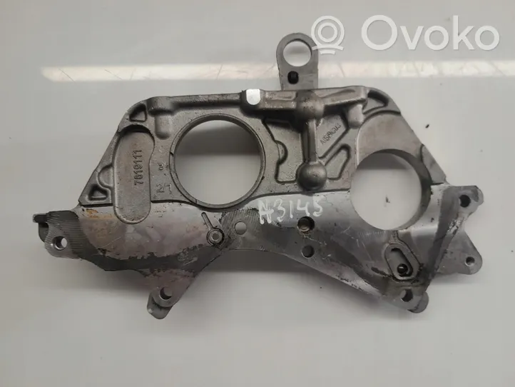 BMW 1 F20 F21 Osłona paska / łańcucha rozrządu 7619111