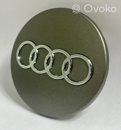 Audi Q7 4L Gamyklinis rato centrinės skylės dangtelis (-iai) 8D0601170