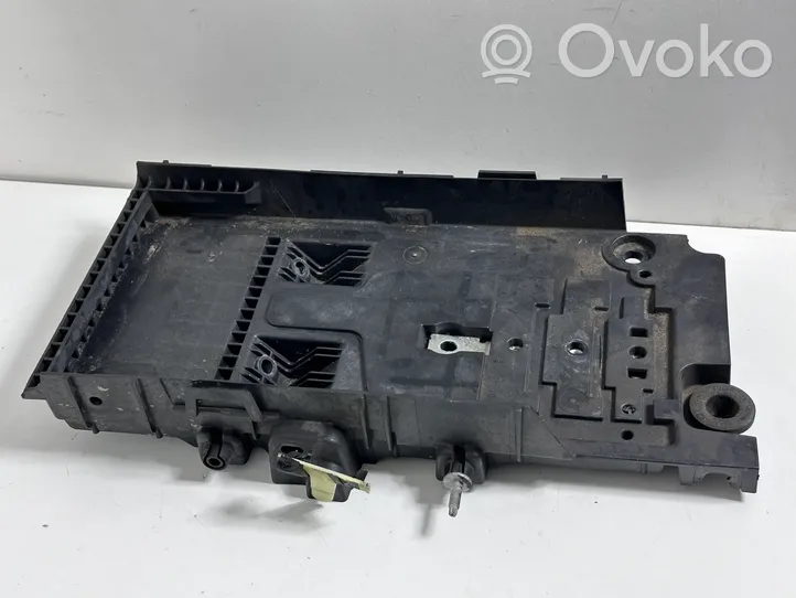 Ford Mondeo MK V Boîte de batterie DG9310723A