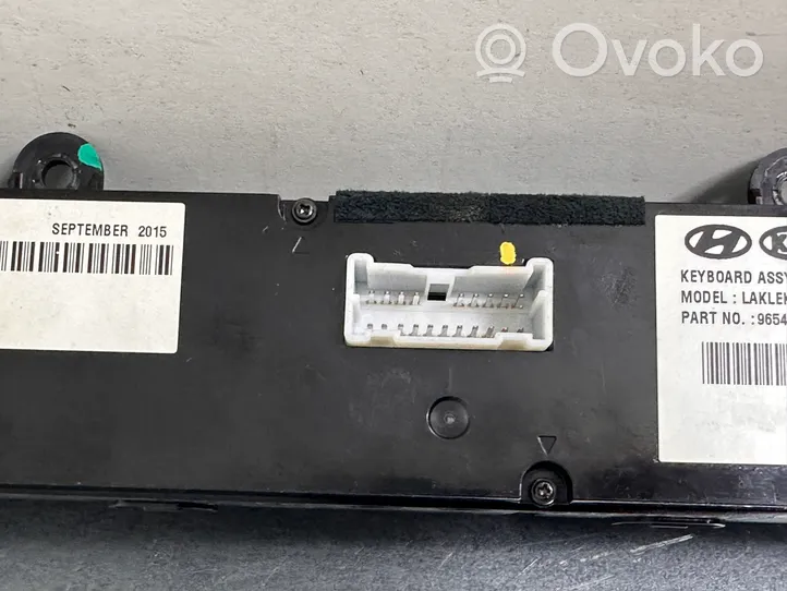 KIA Optima Panel / Radioodtwarzacz CD/DVD/GPS 96540D4700WK