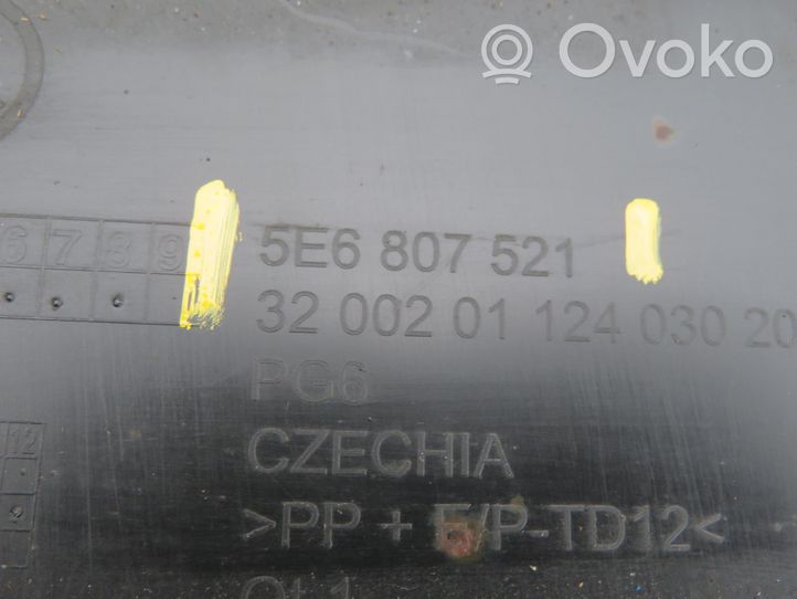 Skoda Octavia Mk4 Listwa dolna zderzaka tylnego 