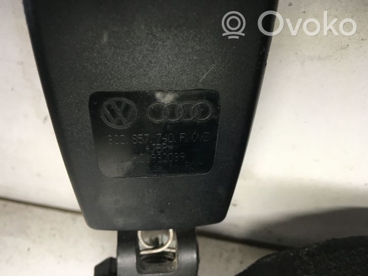 Volkswagen PASSAT B7 Keskipaikan turvavyö (takaistuin) 3C0857807Q