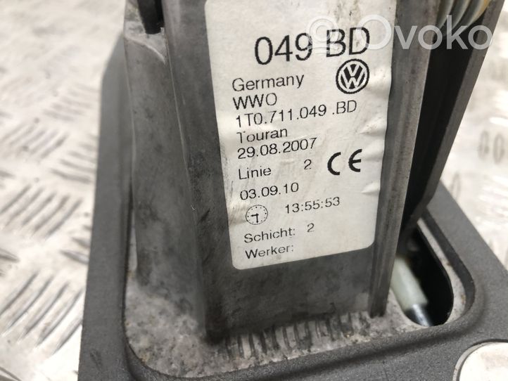 Volkswagen Touran II Vaihteenvalitsimen verhoilu 1K0711061B