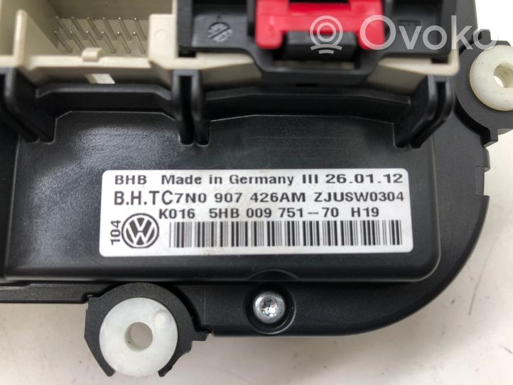 Volkswagen Tiguan Unidad de control climatización 5HB00975170