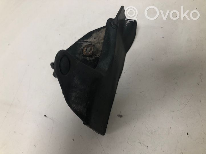 Toyota Prius (XW30) Guardabarro trasero 563147041