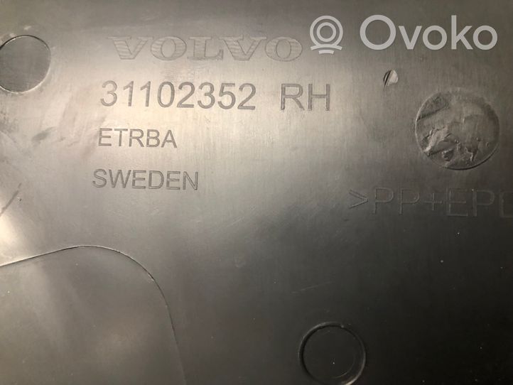 Volvo V40 C-pilarin verhoilu 31102352
