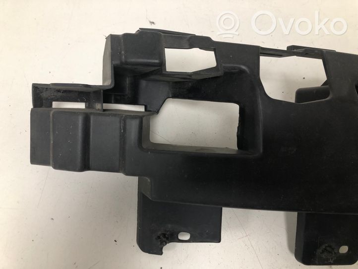 Ford Focus C-MAX Support de montage de pare-chocs avant 3M5117E856