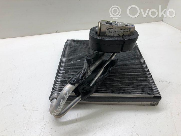 Volkswagen PASSAT B8 Gaisa kondicioniera radiators (salonā) NF7688AA454