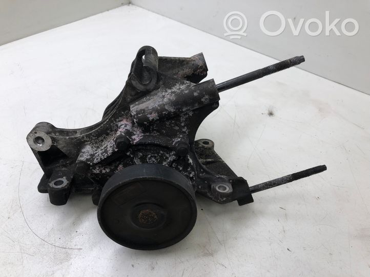 Toyota Avensis T270 Pompe de circulation d'eau 748032