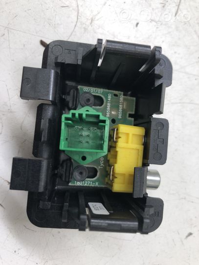 Citroen C5 Connettore plug in AUX 9659681580
