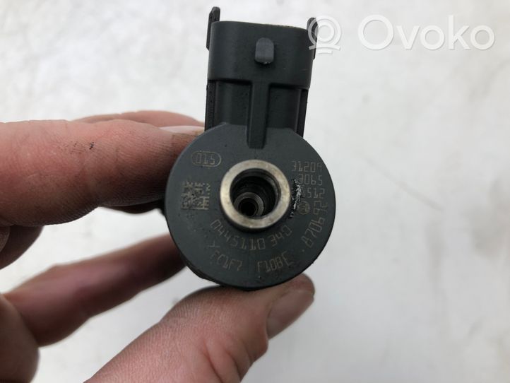 Citroen C4 Grand Picasso Injecteur de carburant 0445110340