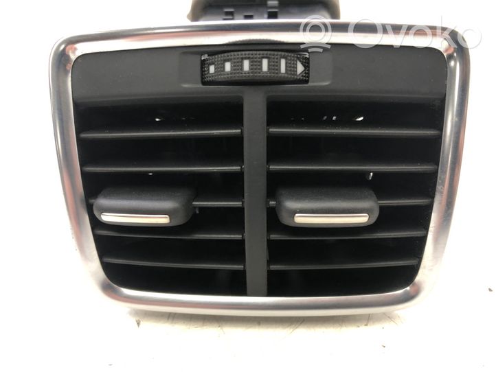 Audi Q3 8U Grille d'aération arrière 8U0819203