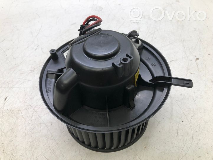 Audi Q3 8U Soplador/ventilador calefacción 1K2820015G