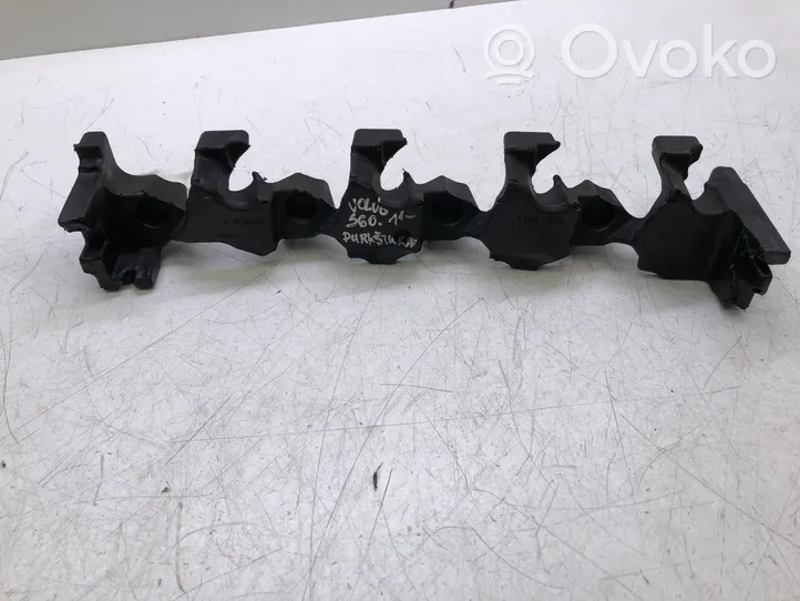 Volvo S60 Kita variklio skyriaus detalė AV609U550AC