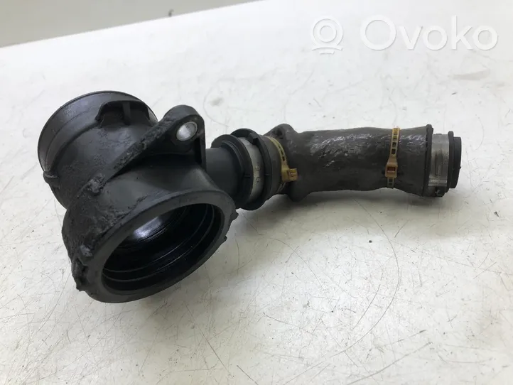 Volvo S60 Część rury dolotu powietrza 1049640S01