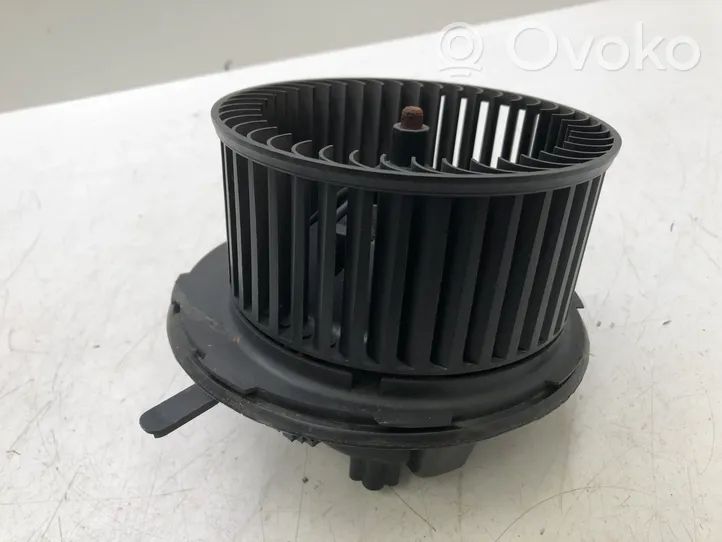 Volkswagen Golf VI Pečiuko ventiliatorius/ putikas 1K2819015C
