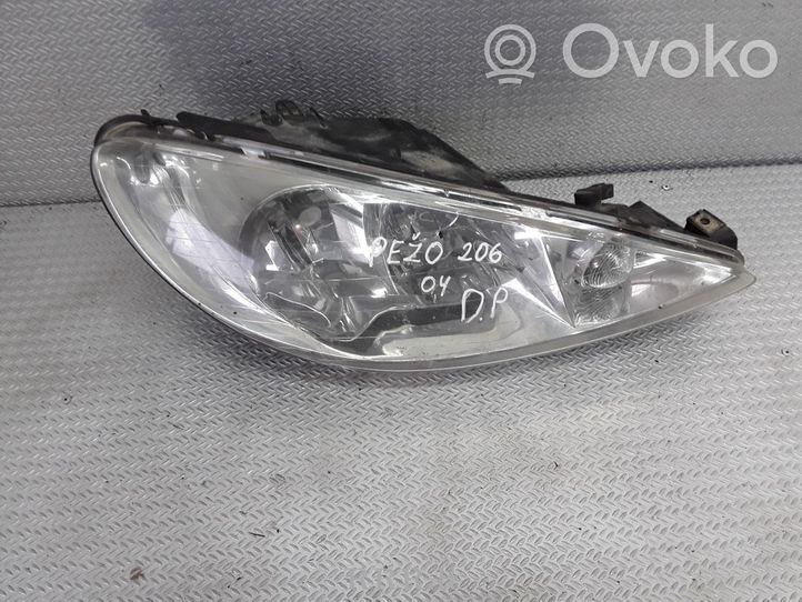 Peugeot 206 Lampa przednia 89000520