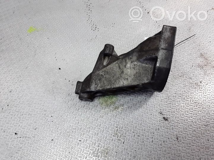 Mercedes-Benz C W203 Engine mounting bracket A6112230704