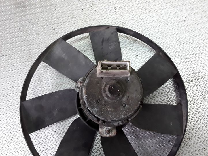 Volkswagen Golf III Ventilatore di raffreddamento elettrico del radiatore 1H0959455D