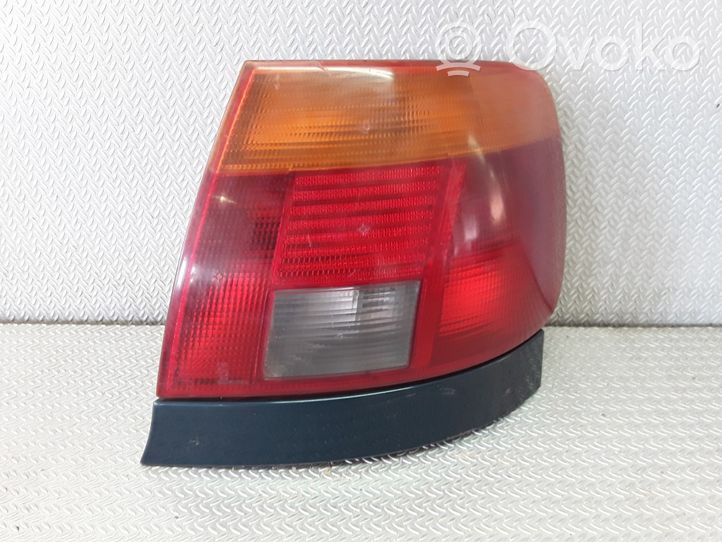 Audi A4 S4 B5 8D Luci posteriori 8D0945096A