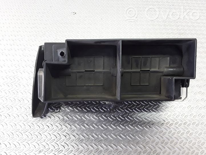 Opel Omega B1 Dash center air vent grill 