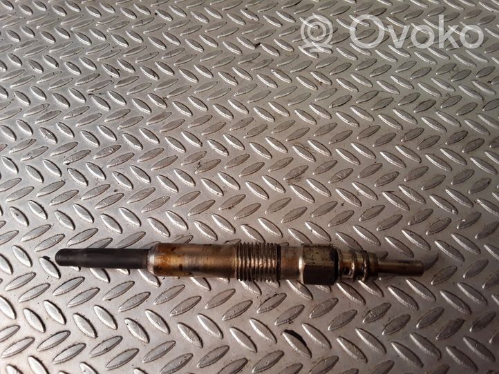 Audi 80 90 S2 B4 Glow plug 