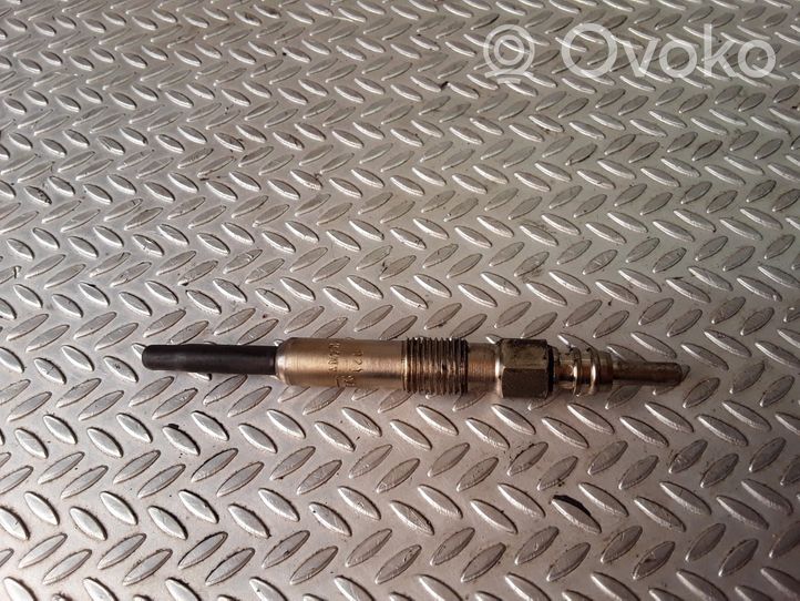 Audi 80 90 S2 B4 Glow plug 