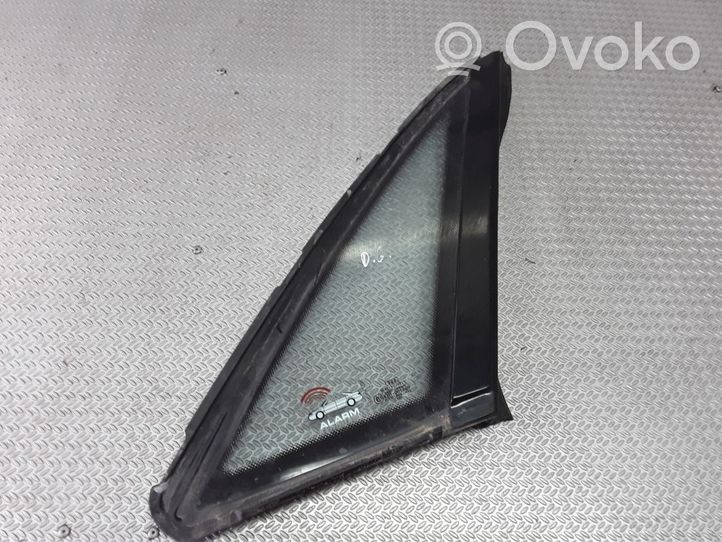 Audi A8 S8 D2 4D Fenêtre latérale avant / vitre triangulaire 43R001460